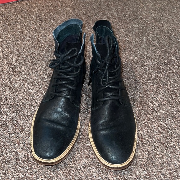 Boots - Picture 1 of 6